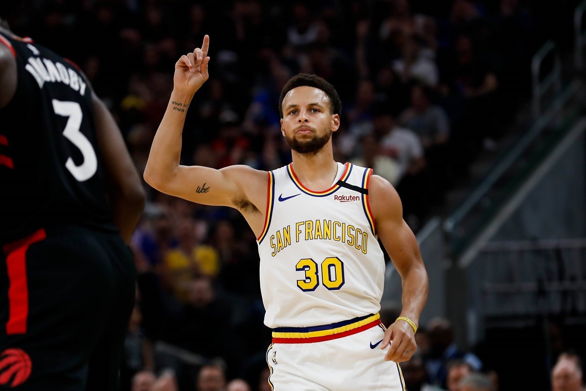 Kết quả NBA ngày 6/3: Stephen Curry và ngày quay trở lại không trọn vẹn